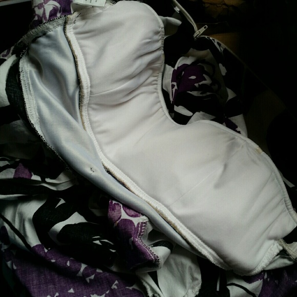 Purple White Black Pleated Strapless Dress pocket - Picture 6 of 9